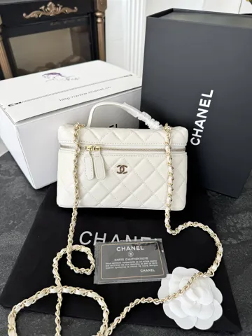 Chanel Milk Gold Texture