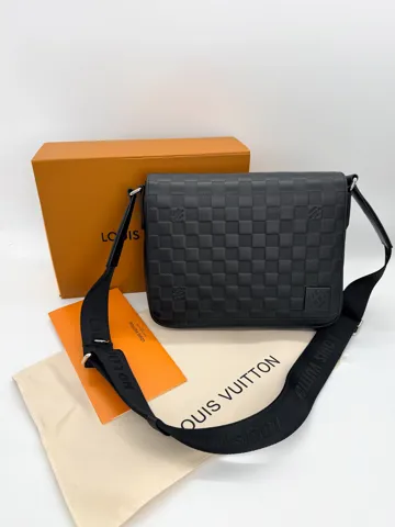 Louis Vuitton District PM Damier Graphite