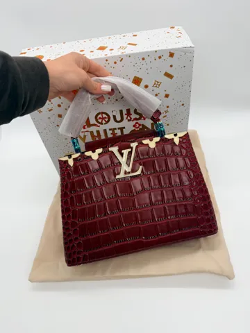 Louis Vuitton Capucines Bordo Croco